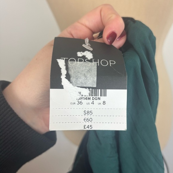 NWT TopShop Off the Shoulder Top Green Velvet US 4 - Picture 6 of 8